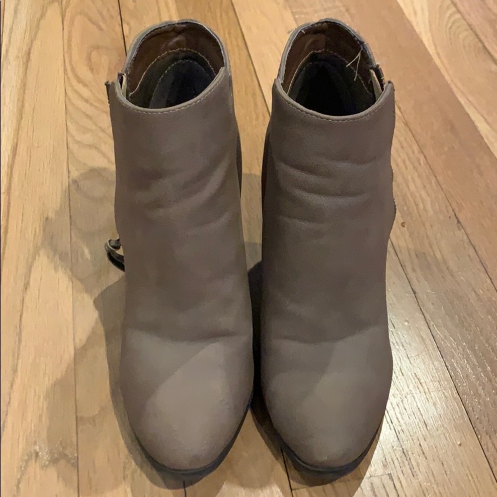 CHARLOTTE RUSSE BOOTIES